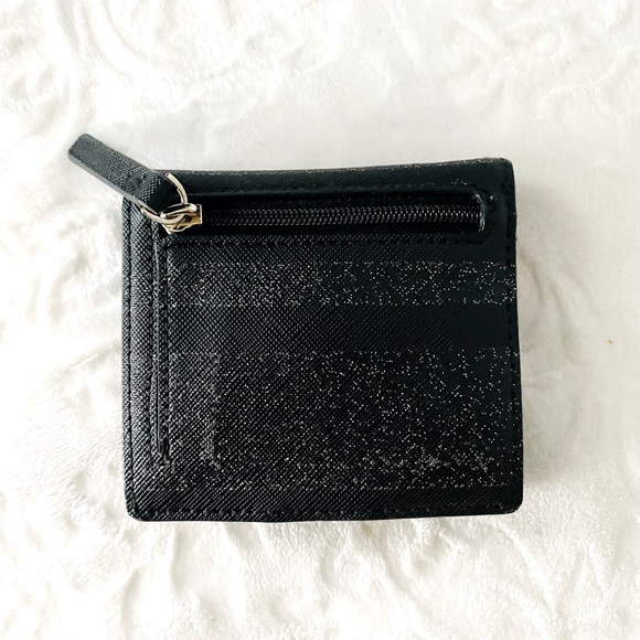 Kate Spade small snap wallet EUC, NO CALL OUTS! - Picture 2 of 4